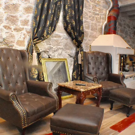 Heritage Palace Varos - Mag Quaint & Elegant Boutique Hotels-3